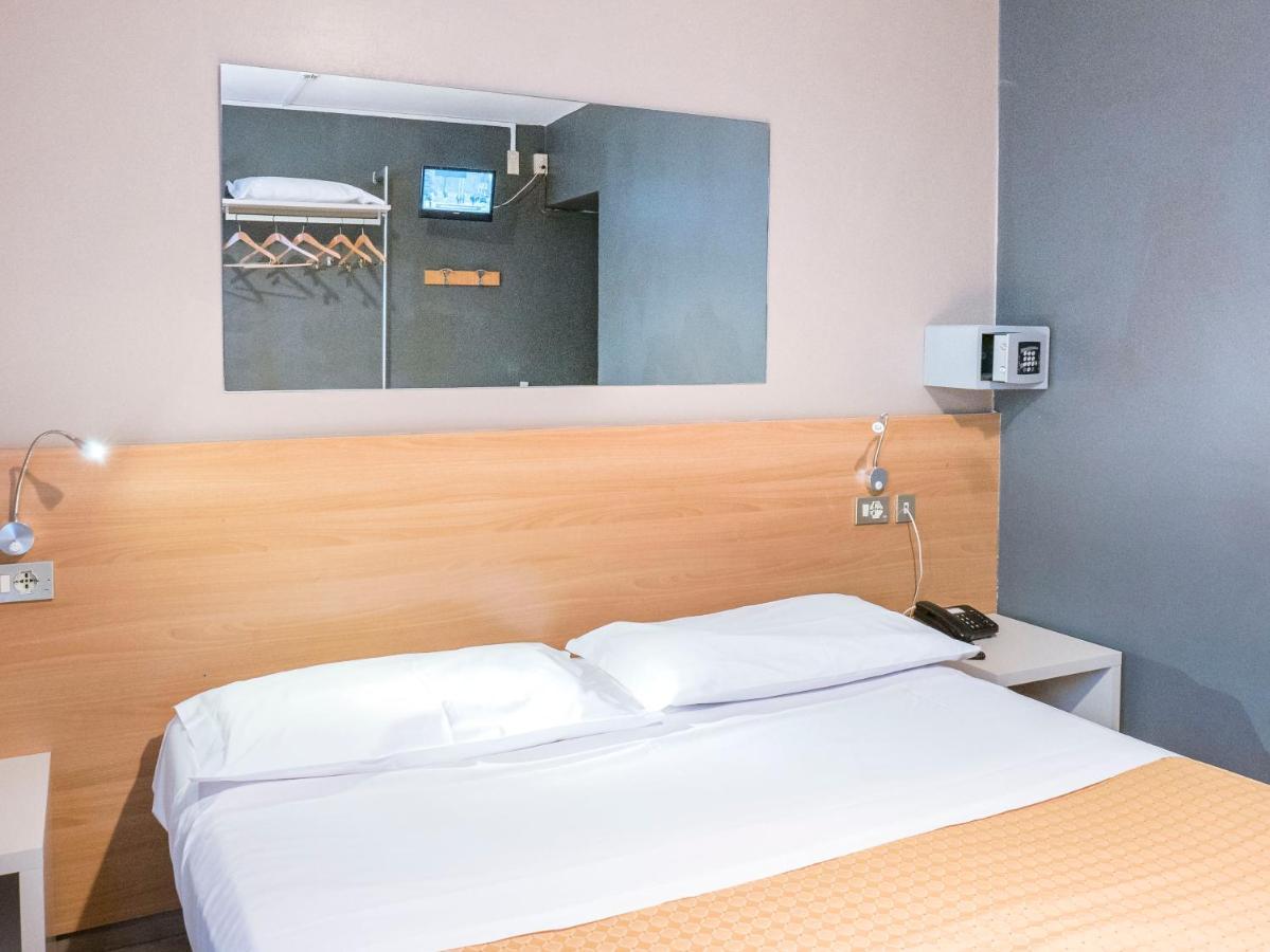 Hotel Doria Nago-Torbole ภายนอก รูปภาพ