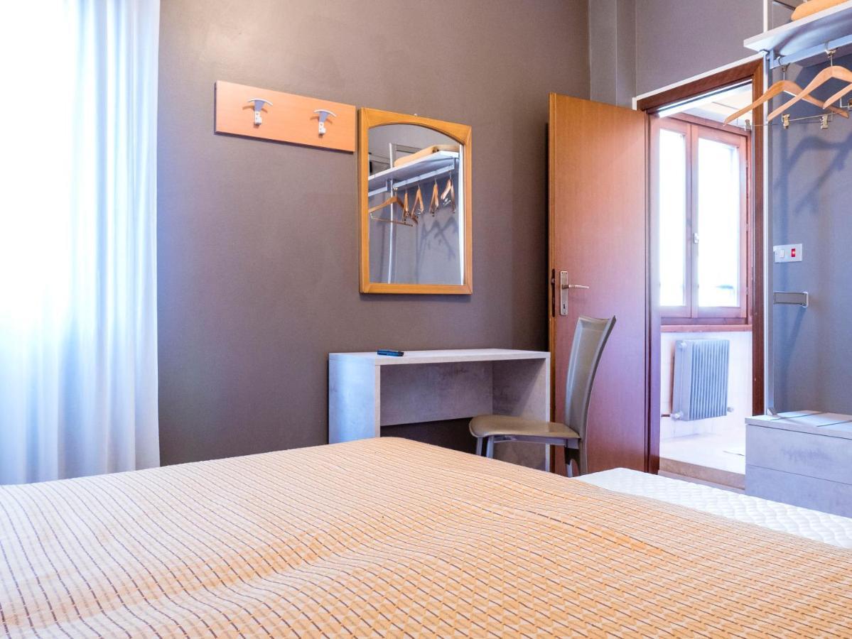 Hotel Doria Nago-Torbole ภายนอก รูปภาพ