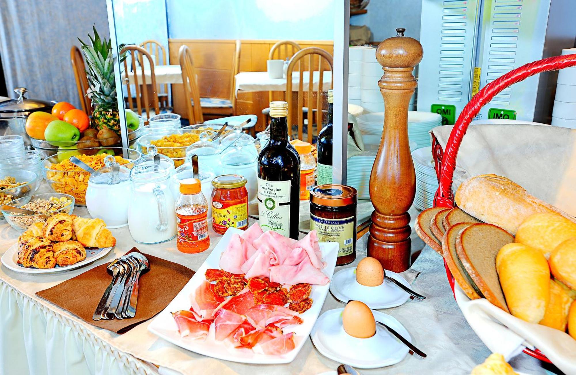 Hotel Doria Nago-Torbole ภายนอก รูปภาพ