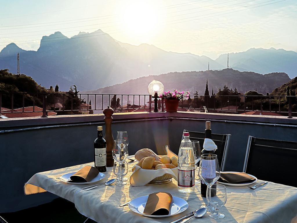 Hotel Doria Nago-Torbole ภายนอก รูปภาพ