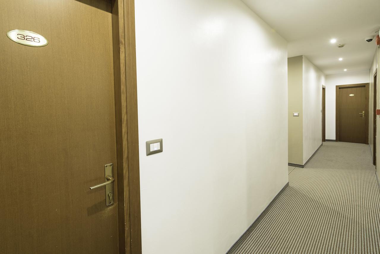 Hotel Doria Nago-Torbole ภายนอก รูปภาพ