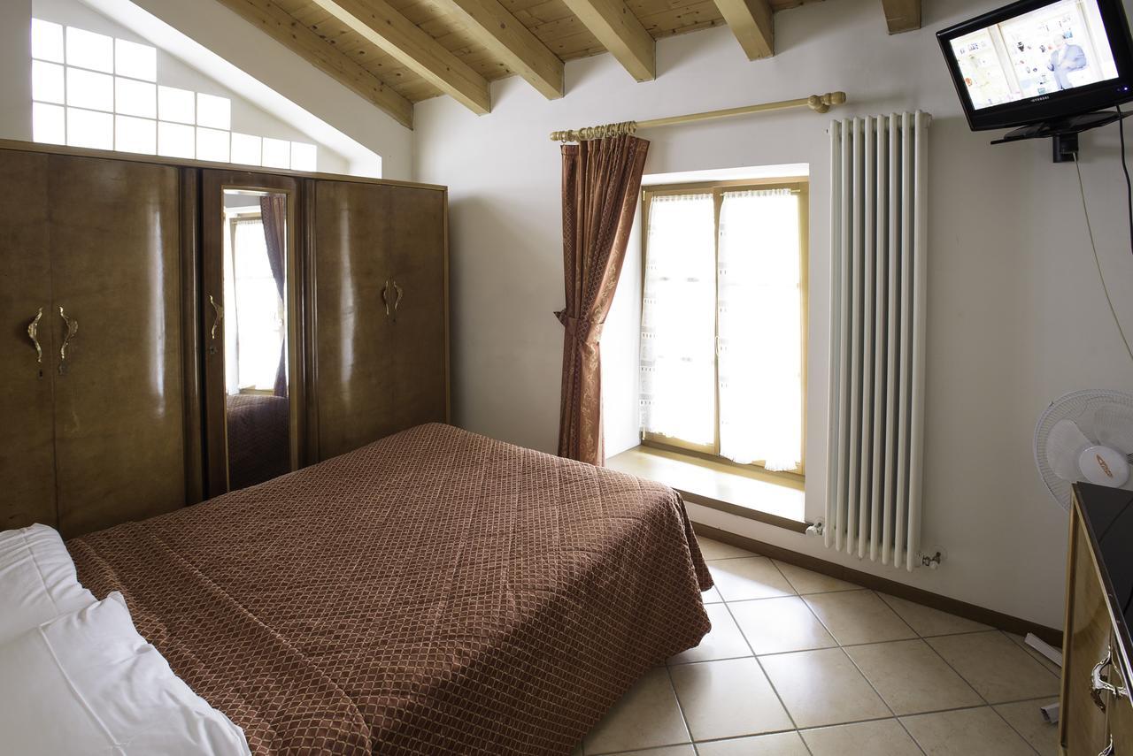 Hotel Doria Nago-Torbole ภายนอก รูปภาพ