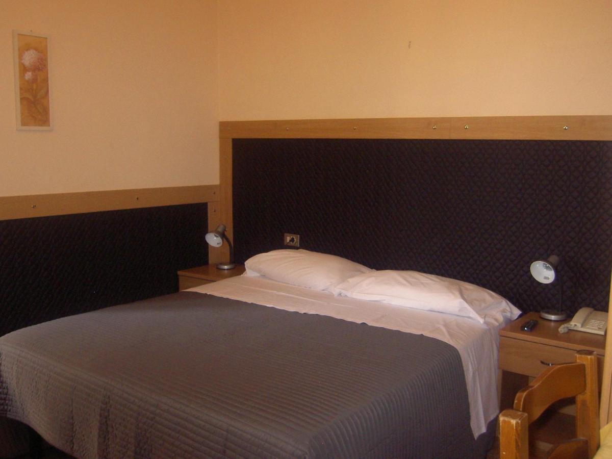 Hotel Doria Nago-Torbole ห้อง รูปภาพ